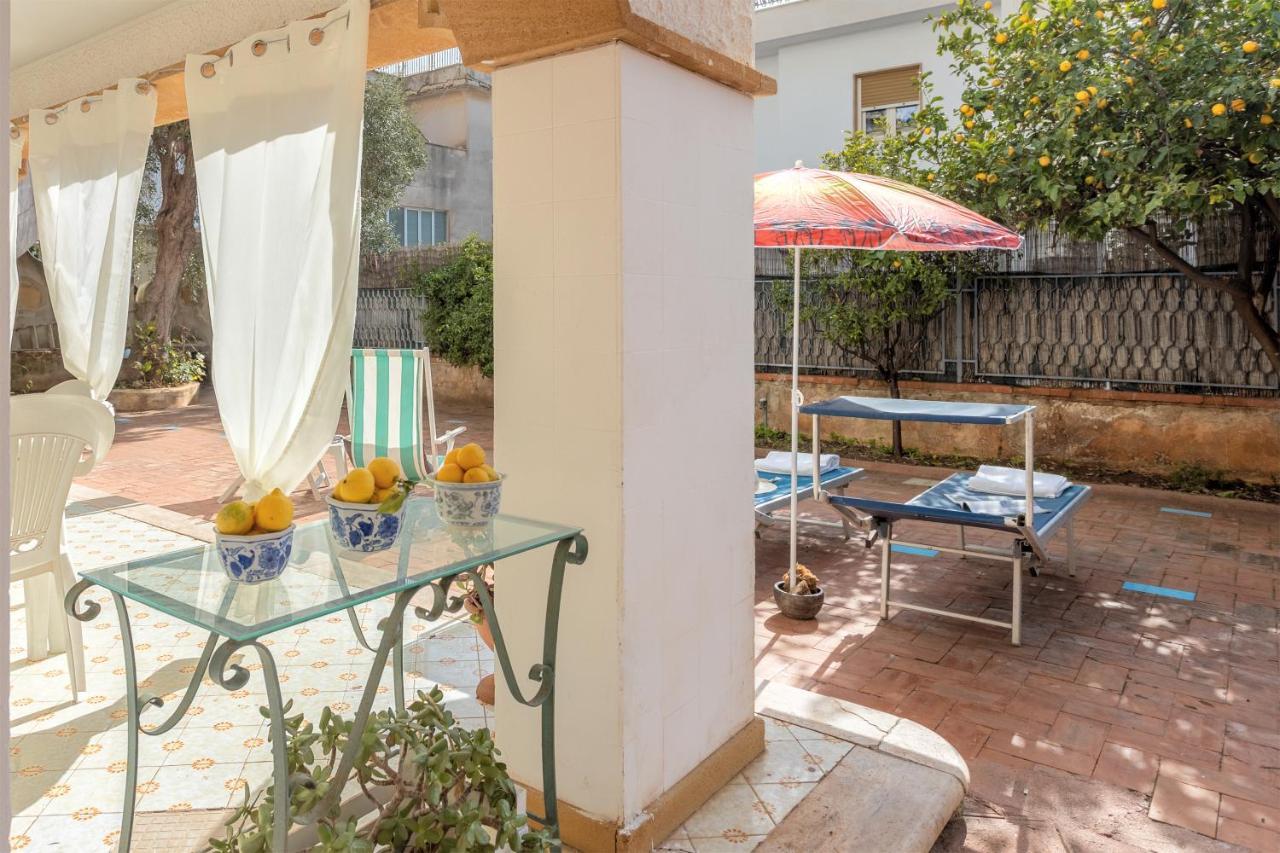 פלרמו Casa In Villa A Mondello-700M Dal Mare מראה חיצוני תמונה
